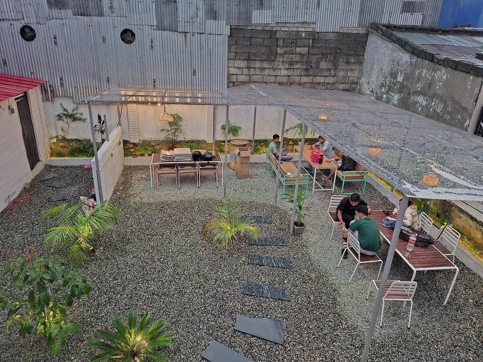 CAFE DE’ Container