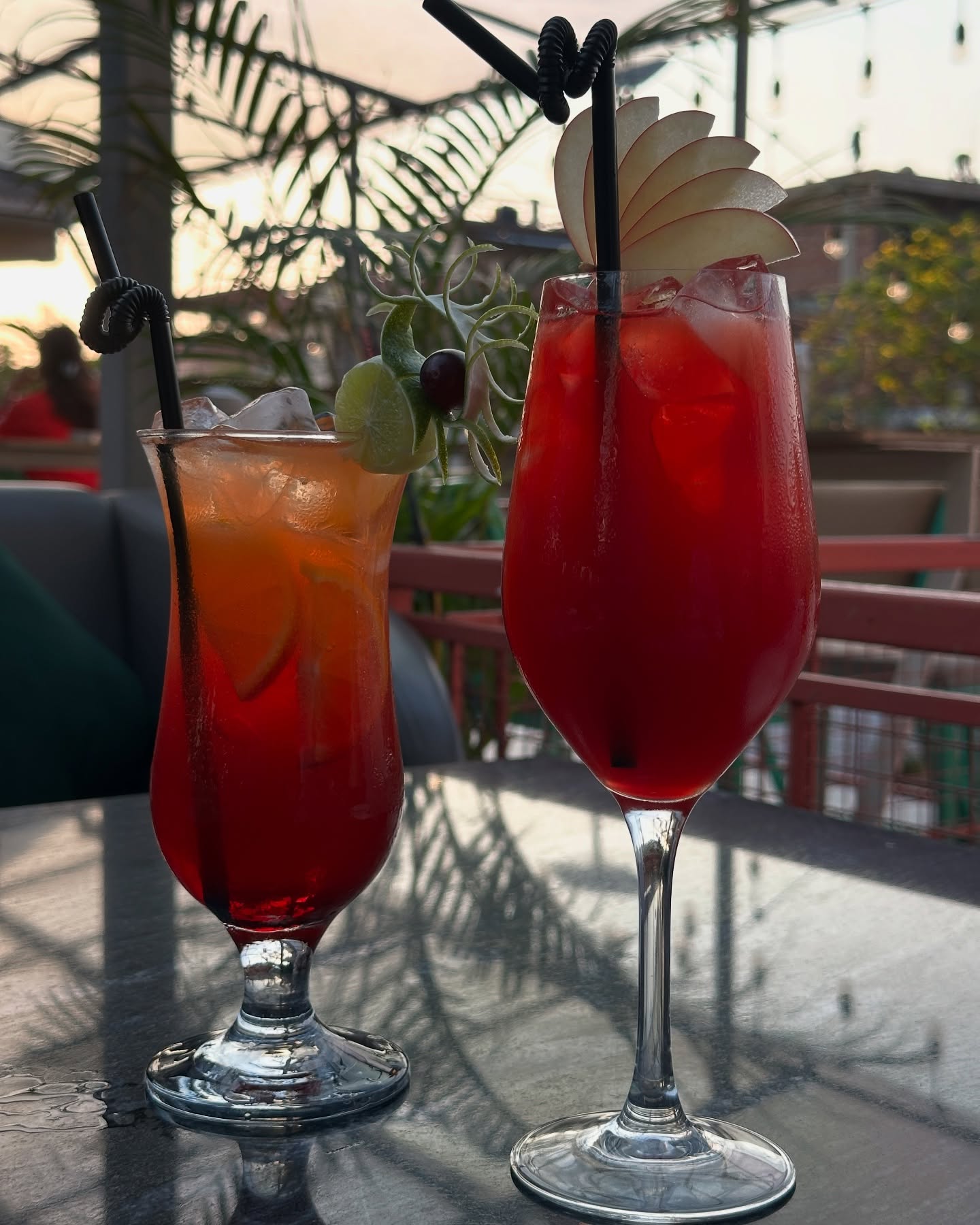 CAFE DE’ Container