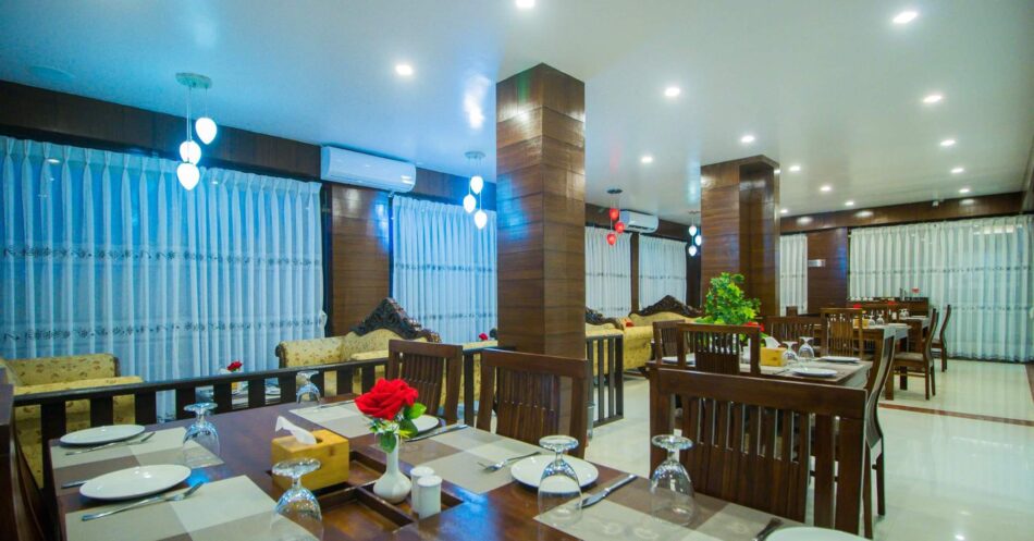 Hotel Prakash International